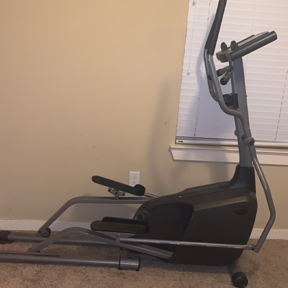 A horizon e70 elliptical - Picture 5 of 9